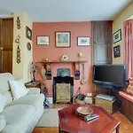 Charming Historical Cottage In Scarborough