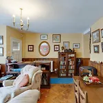 Charming Historical Cottage In Scarborough